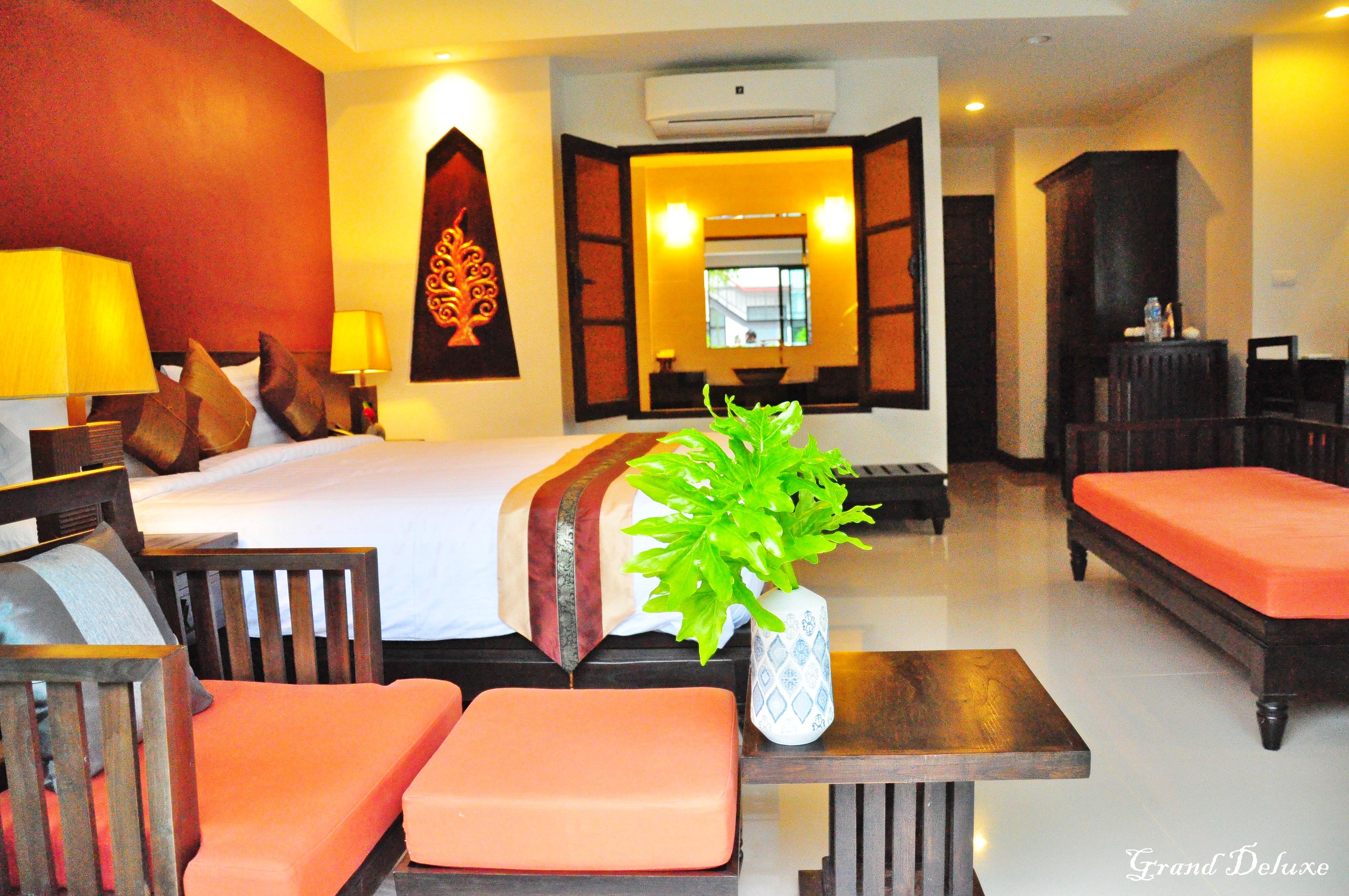 Navatara Phuket Resort Rawai Extérieur photo