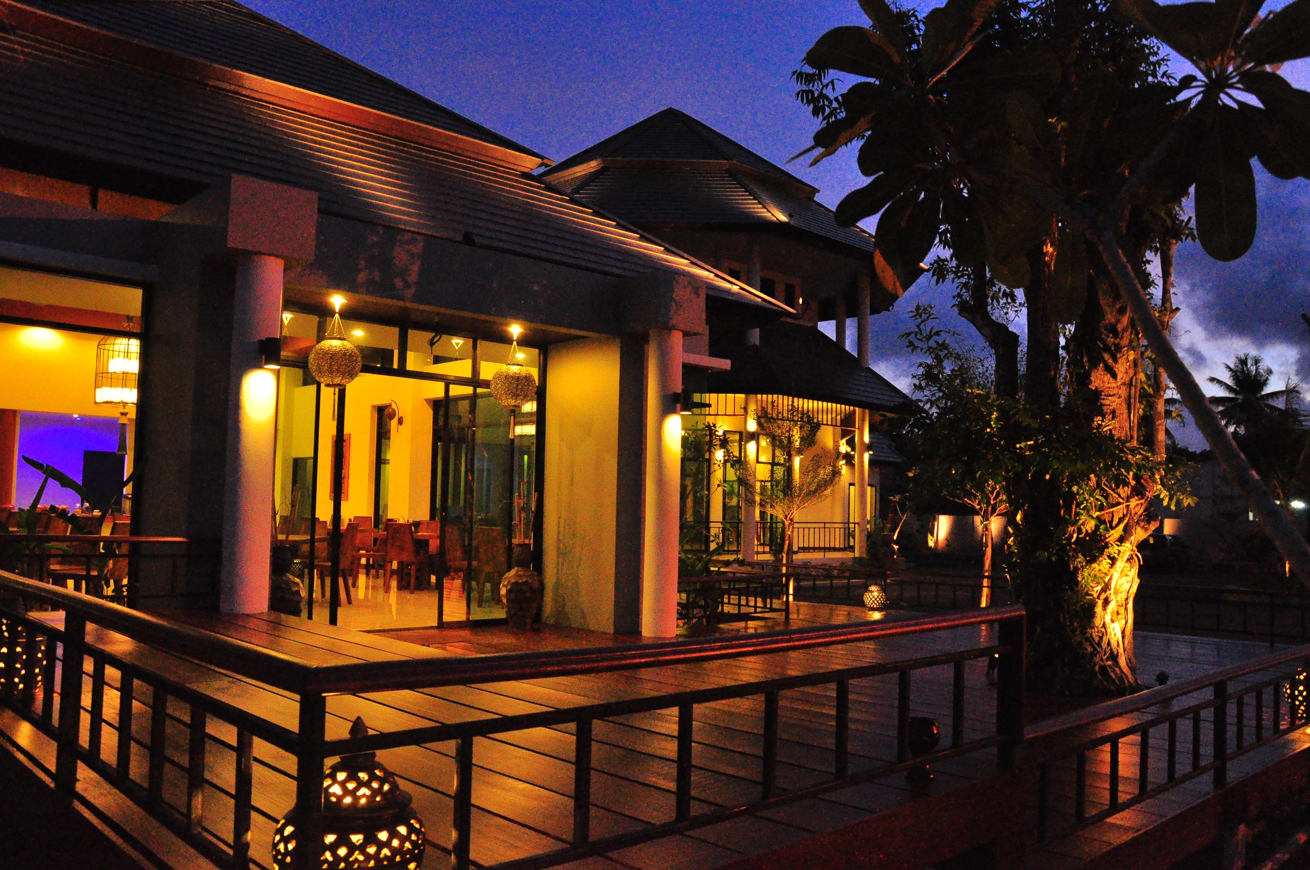 Navatara Phuket Resort Rawai Extérieur photo
