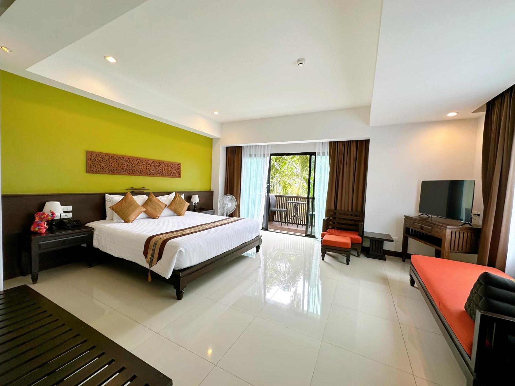 Navatara Phuket Resort Rawai Extérieur photo